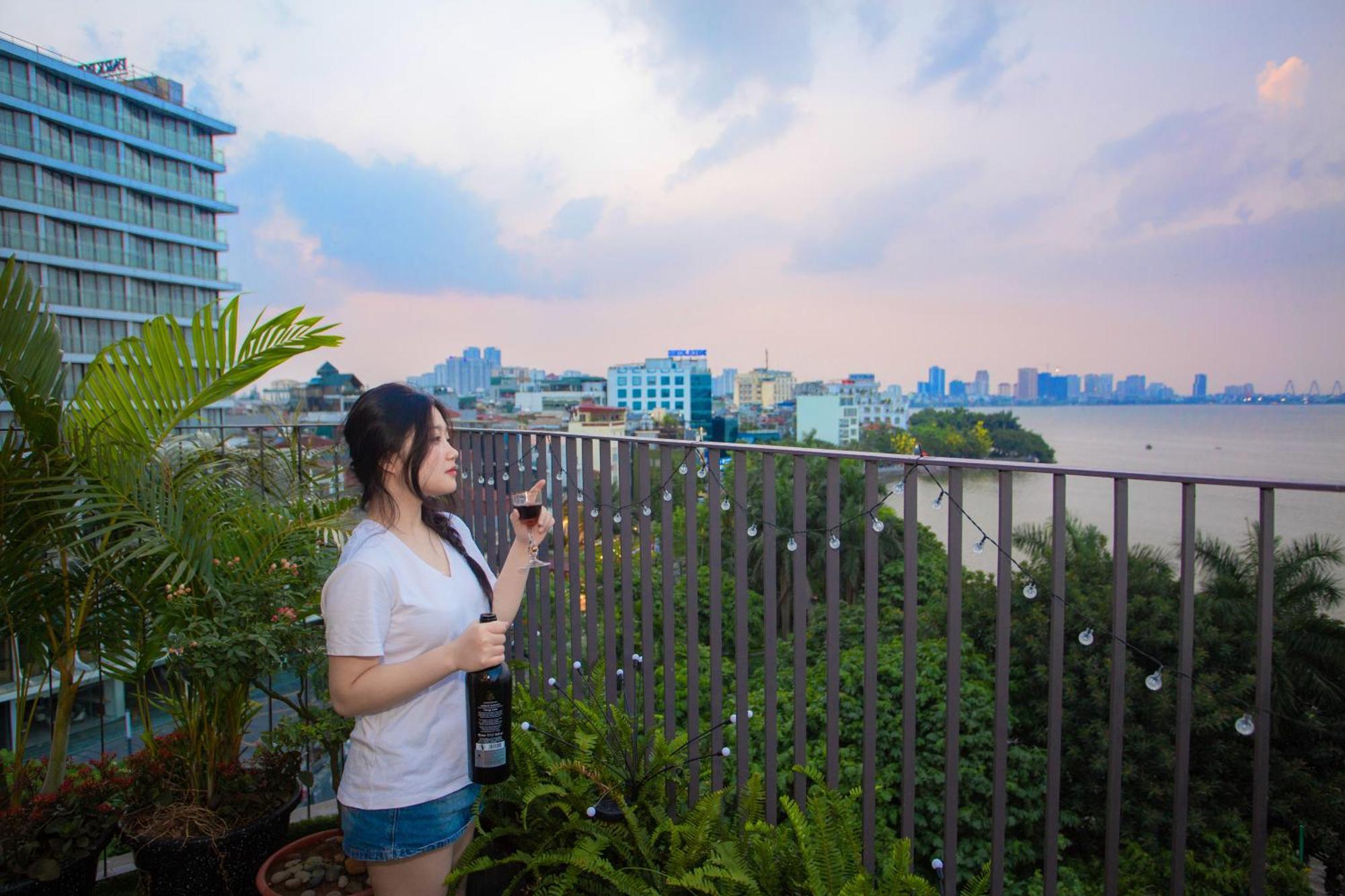 Lake View Hotel Hanoi Buitenkant foto